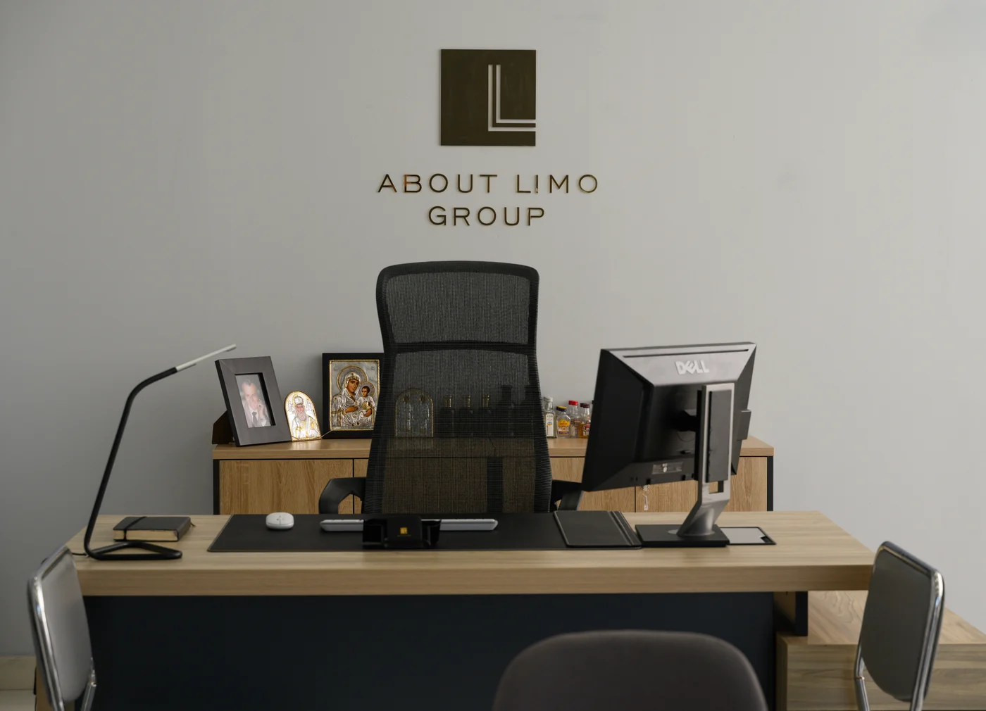 Το γραφείο της About Limo Group στο Κορωπί